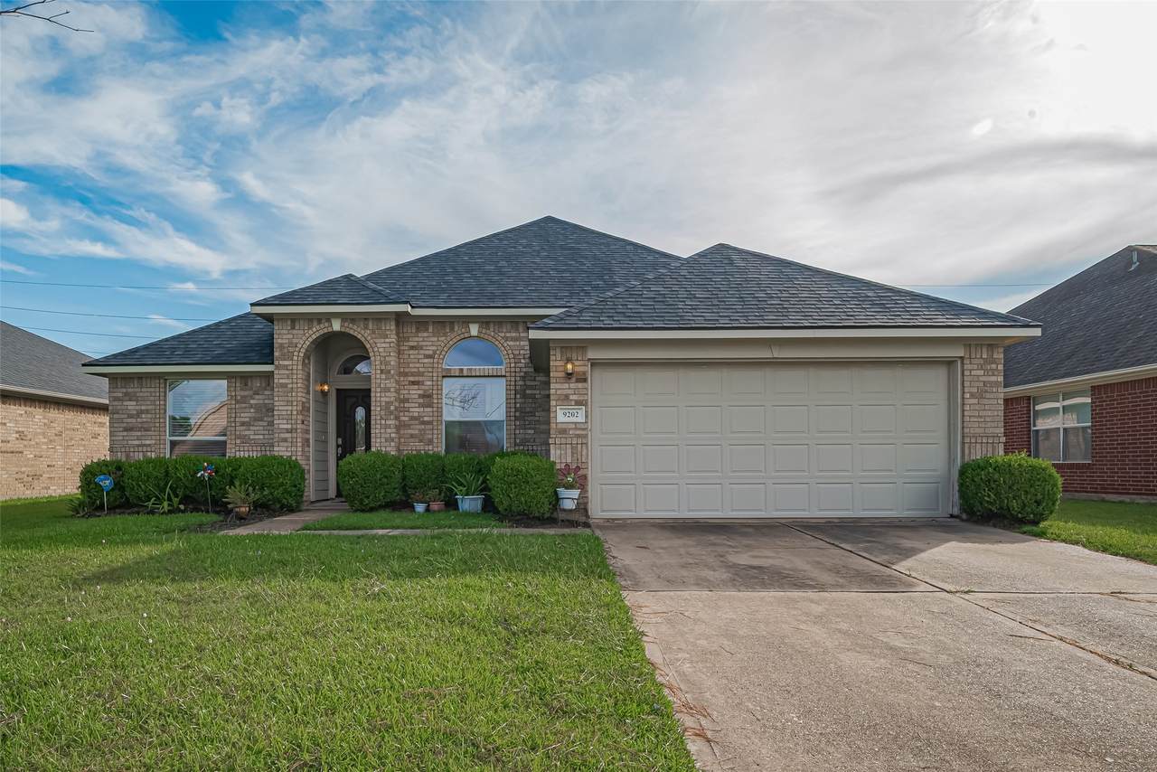 9202 Sorrell Hollow Lane - Photo 1