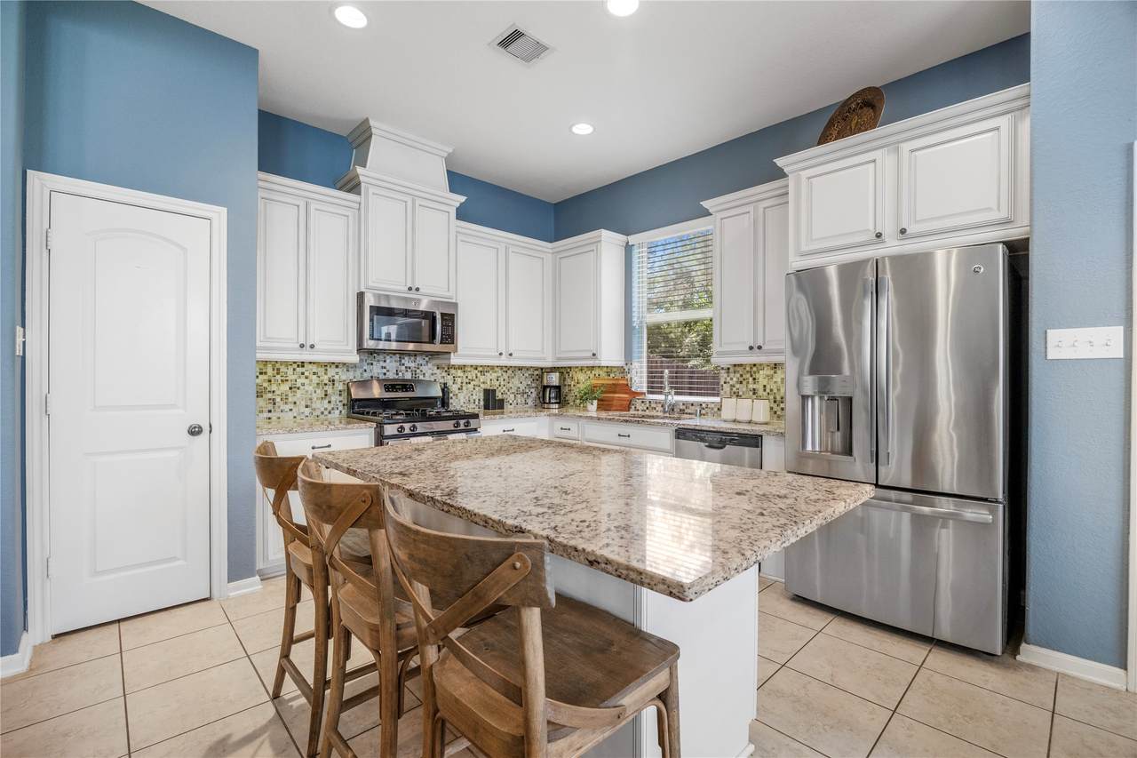 122 Cheswood Forest Drive - Photo 1