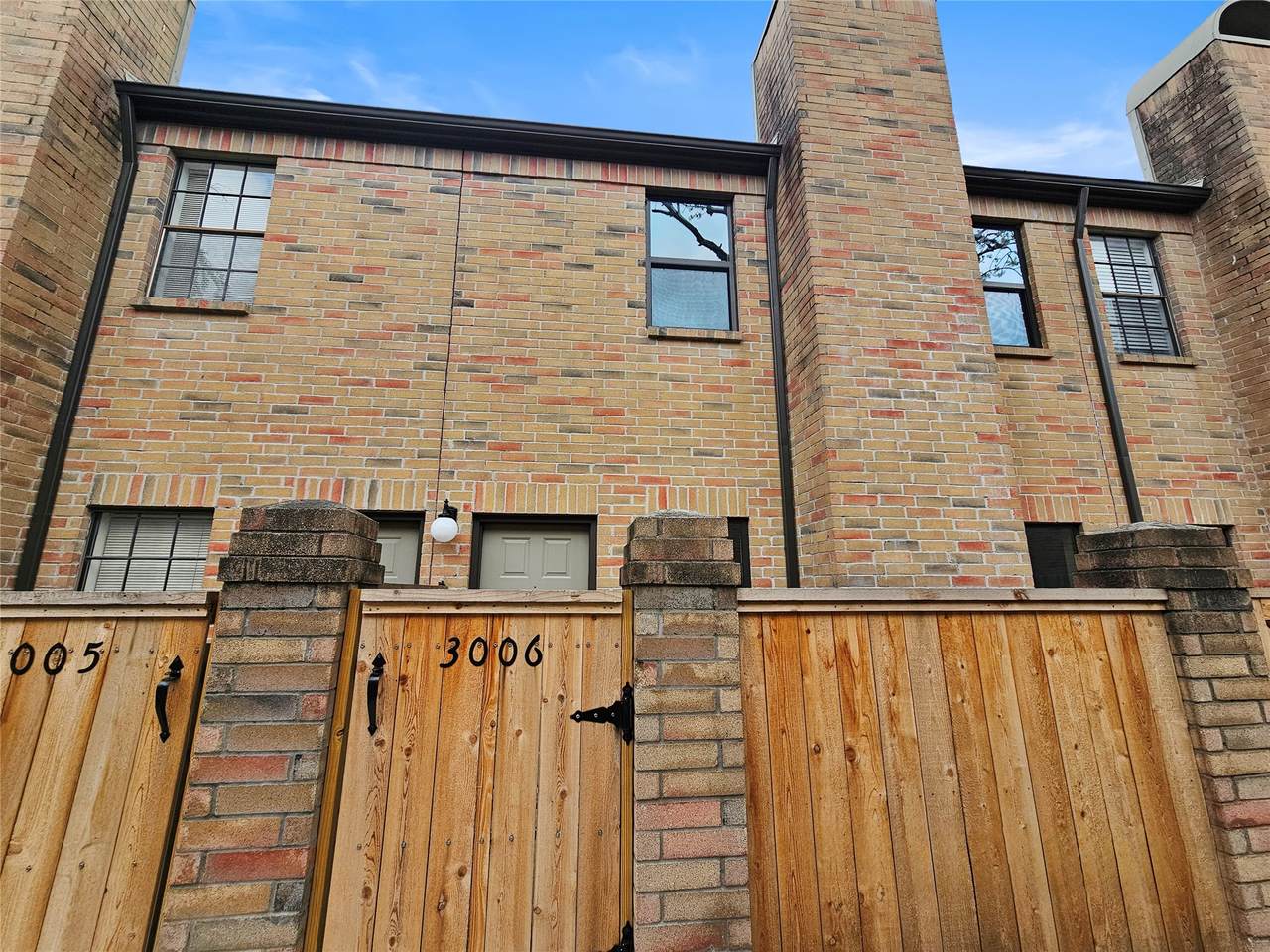 9800 Pagewood Lane - Photo 1