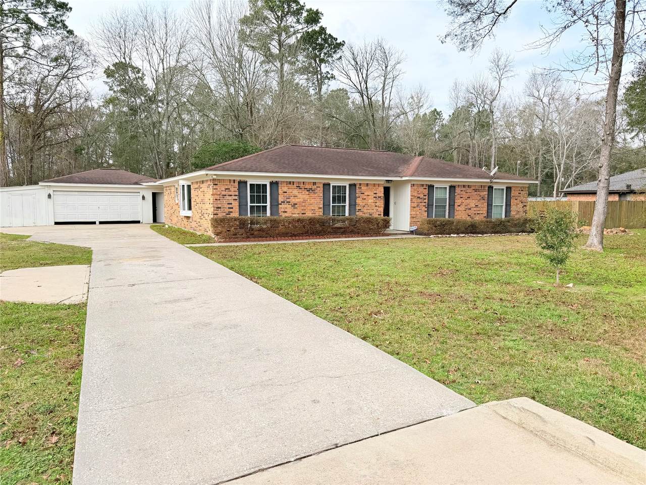 22176 Heatherwood Drive - Photo 1