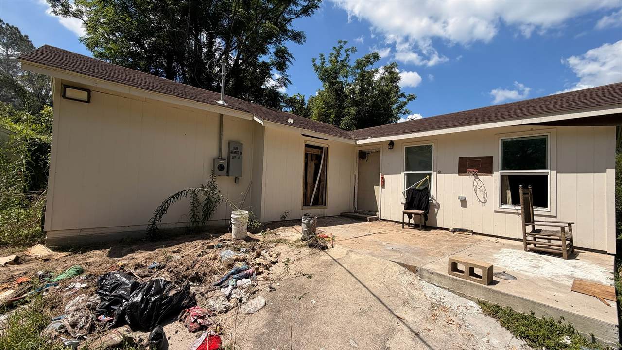 9621 Dogwood Lane - Photo 1