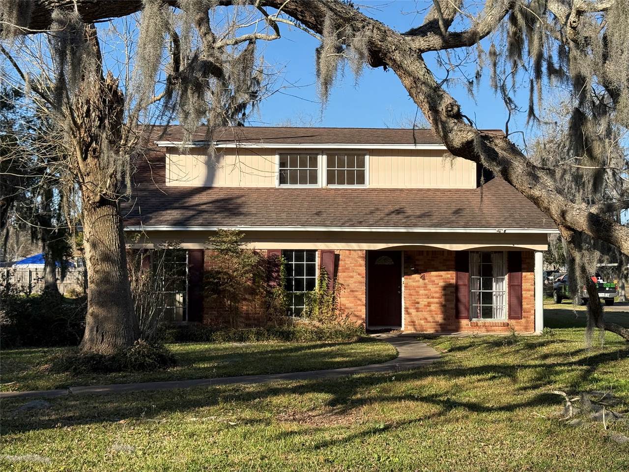 444 Southern Oaks Drive - Photo 1