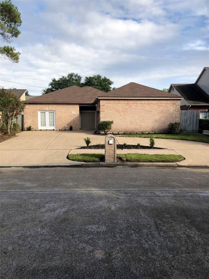 10310 Chevy Chase Drive - Photo 1