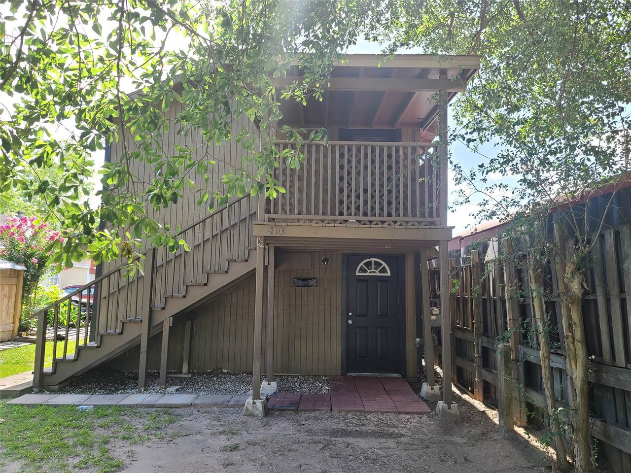 410 Avenue D - Photo 1