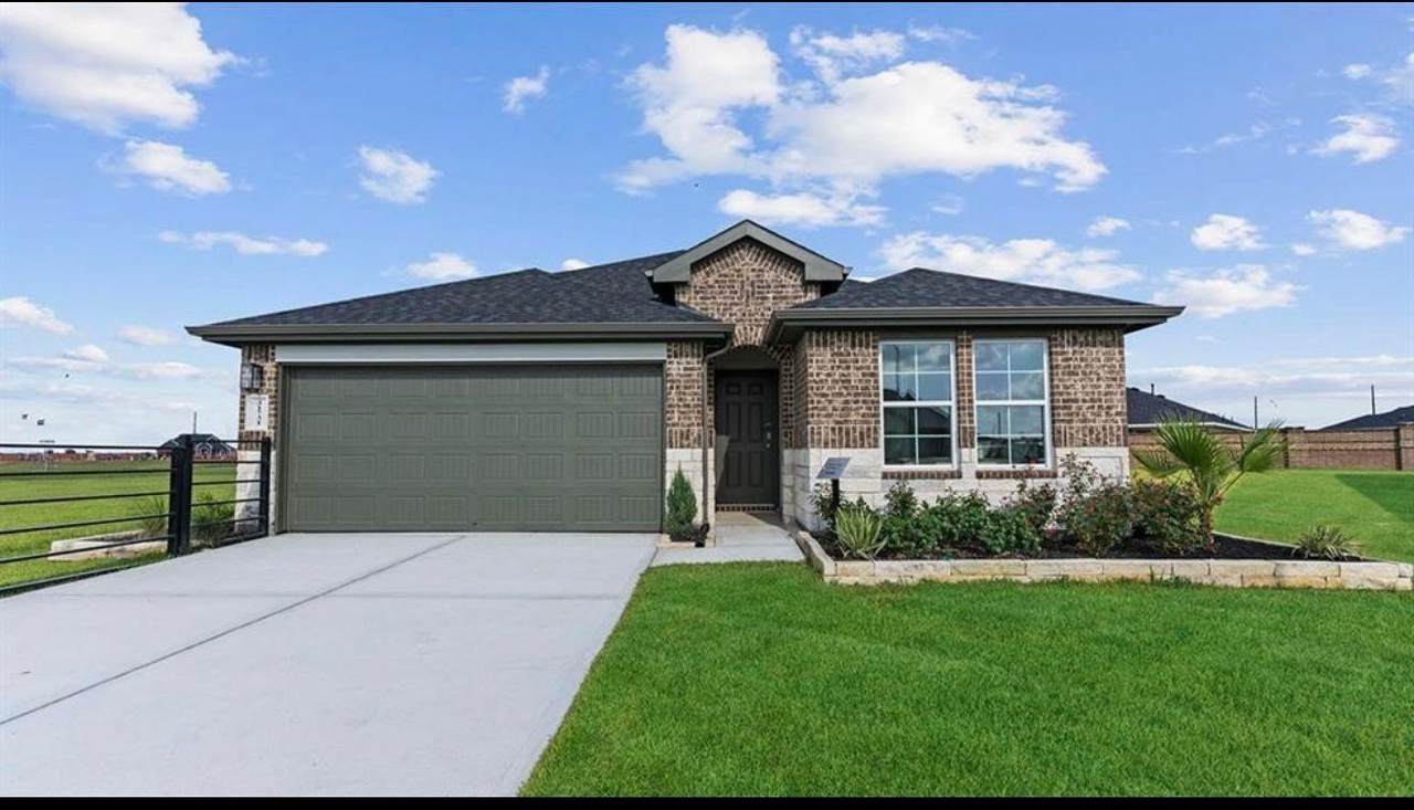 4214 Freya Pointe Drive - Photo 1