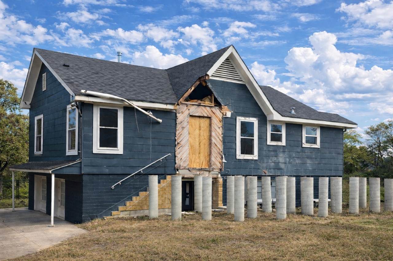 611 Mathis Street - Photo 1