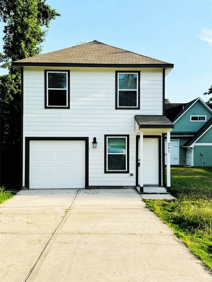 245 Water Oak - Photo 1