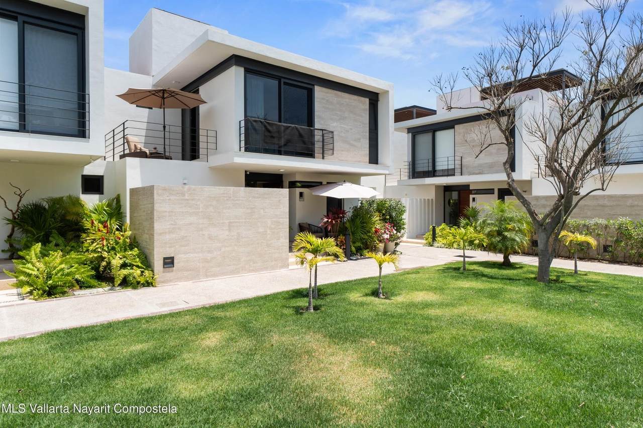 258 Paseo De Los Cocoteros - Photo 1