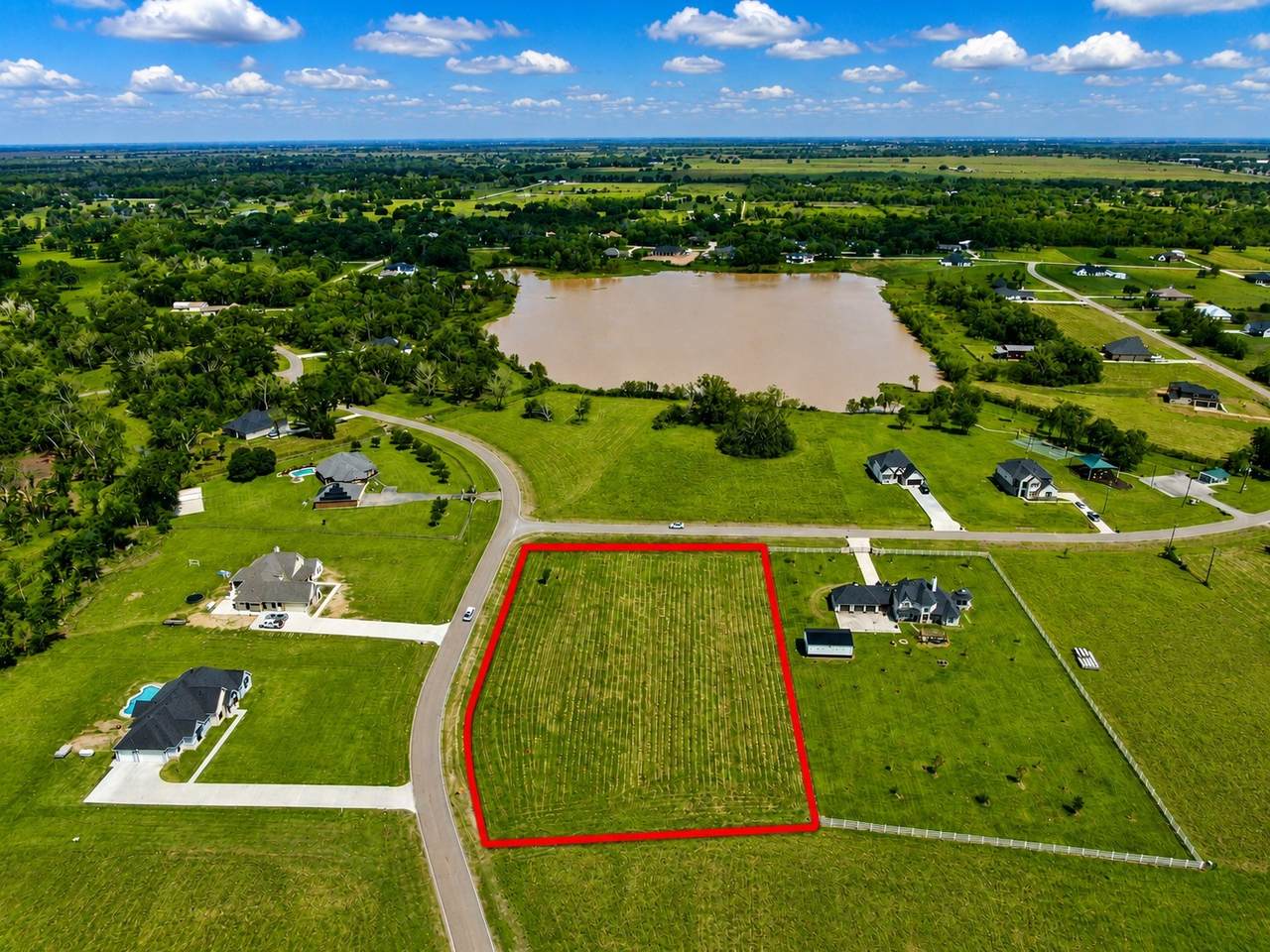 443 Lakeview Drive - Photo 1