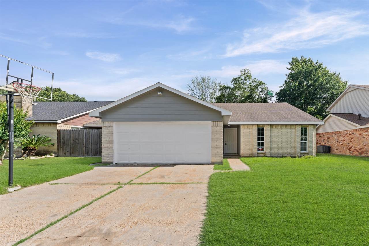 18518 Lippizaner Drive - Photo 1
