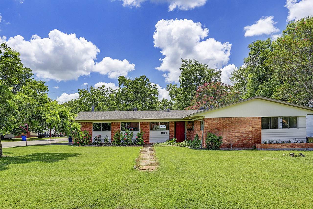 1803 Jones Street - Photo 1