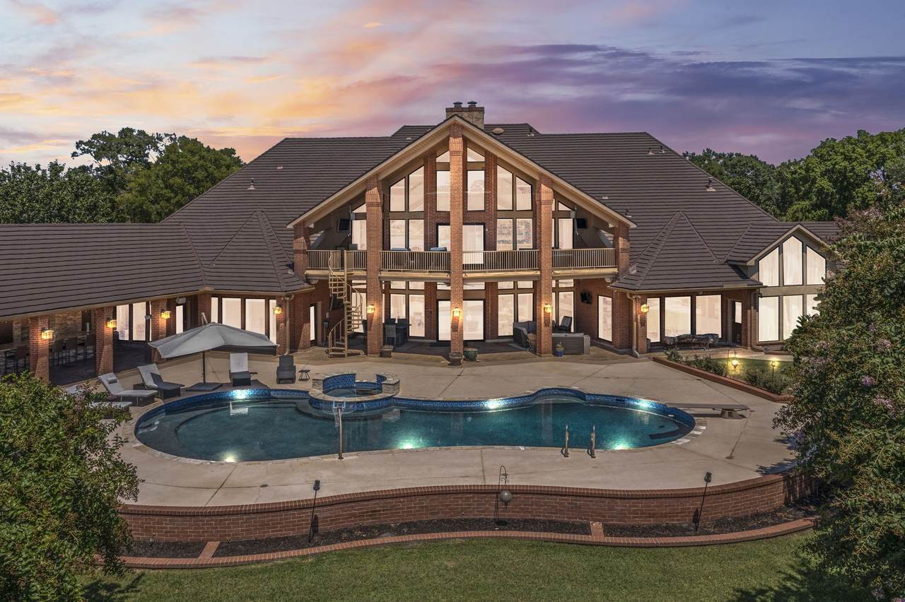 40 La Jolla Circle - Photo 1