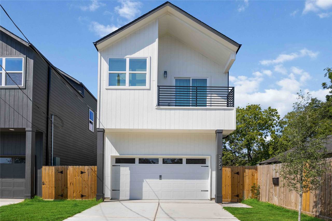 3323 Rogers St - Photo 1