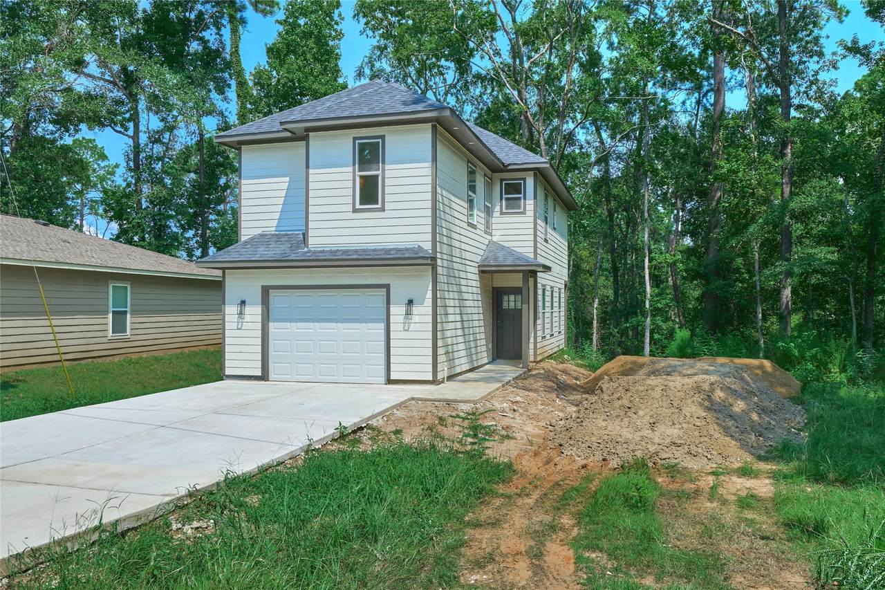 140 Oak Circle - Photo 1