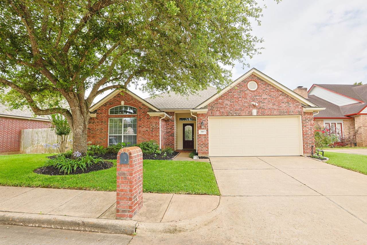 2907 Highland Lakes Drive - Photo 1