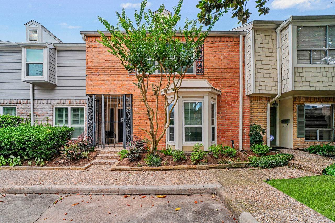 1661 Sam Houston Parkway - Photo 1