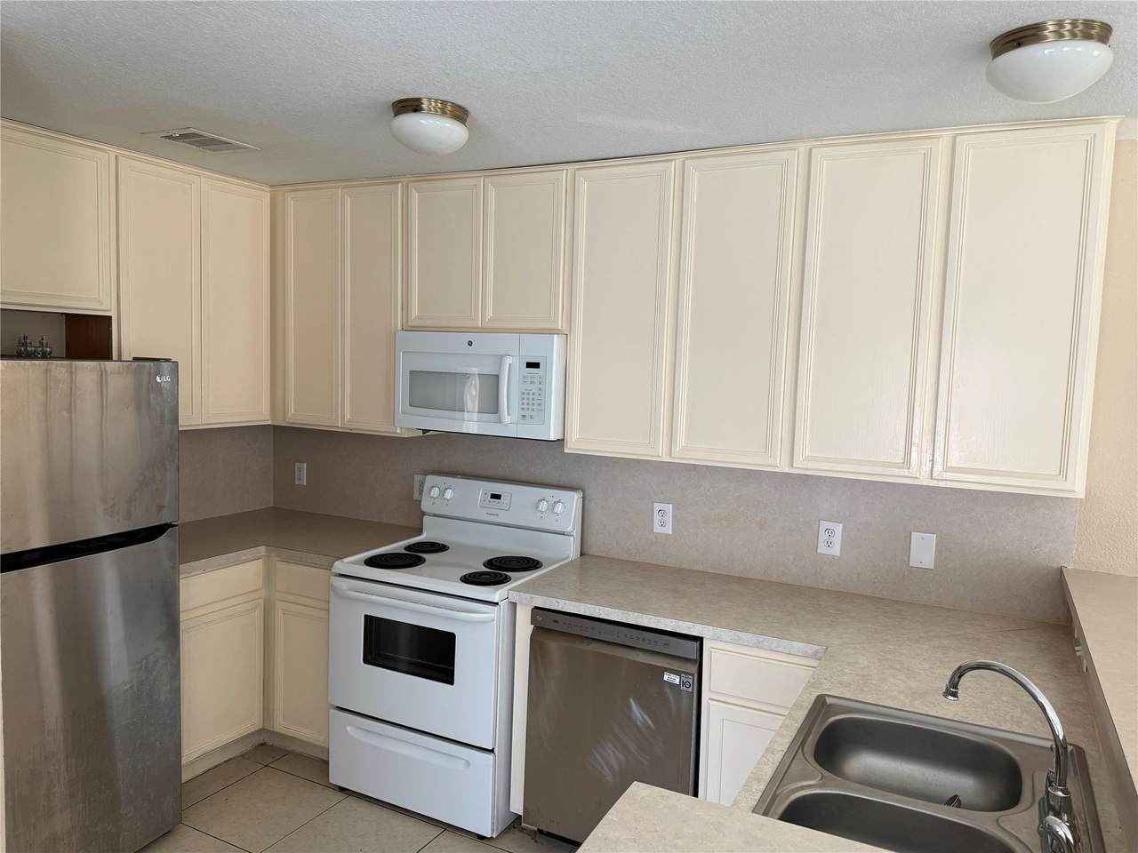 1625 Townhome Lane - Photo 1