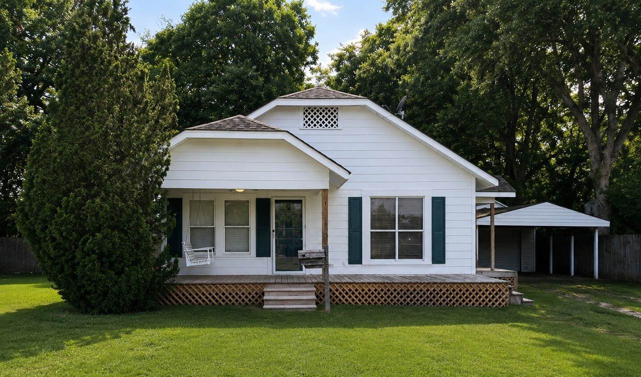 1726 7th Street - Photo 1