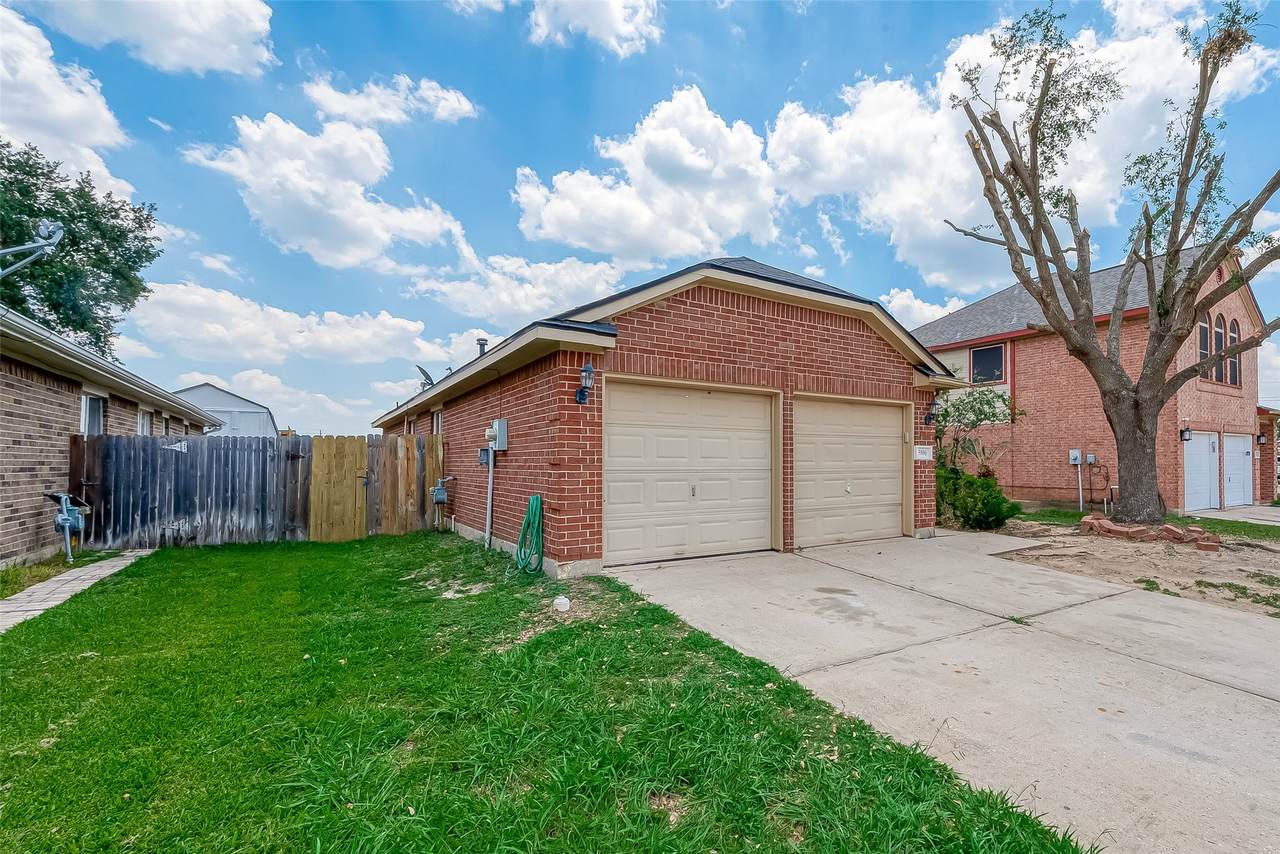 5806 Windcliff Court - Photo 1