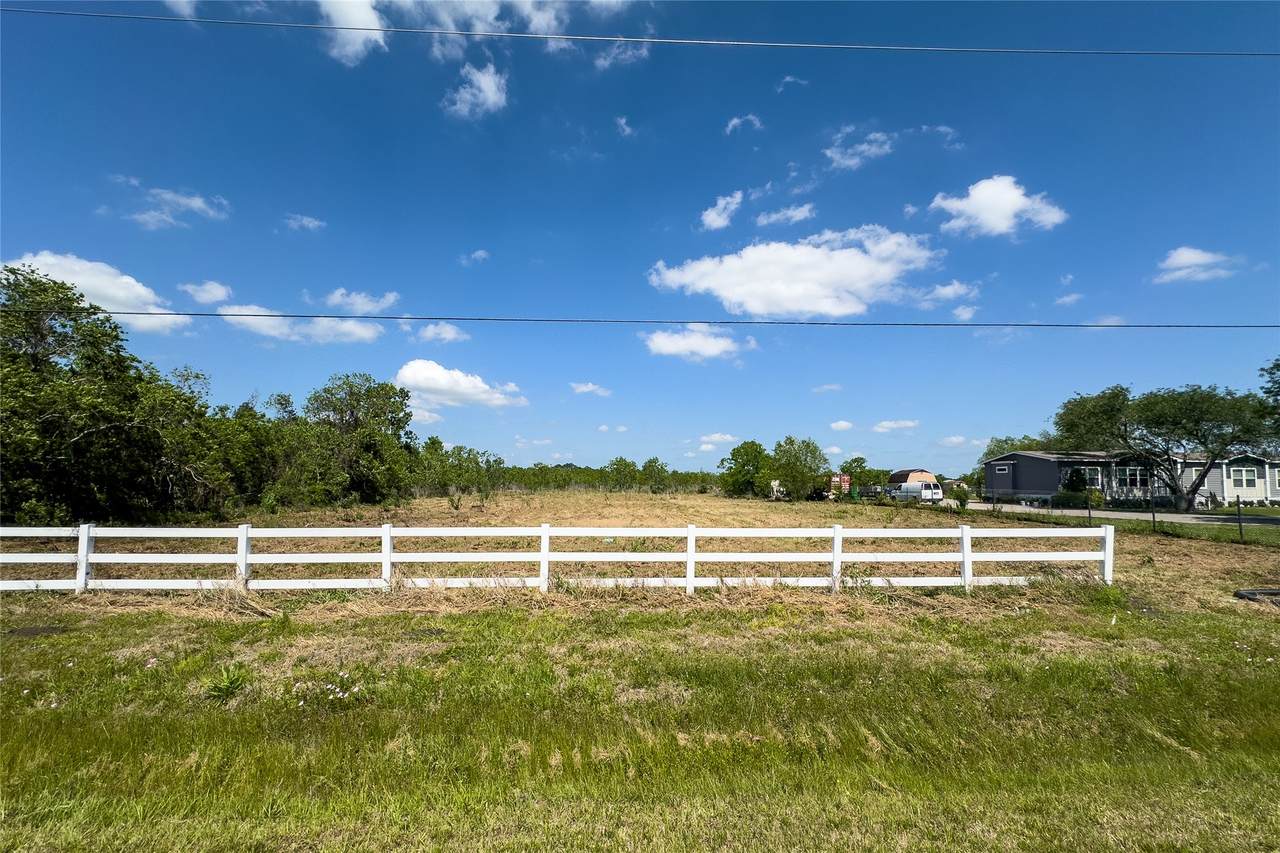 3011 Fm 1942 Road - Photo 1