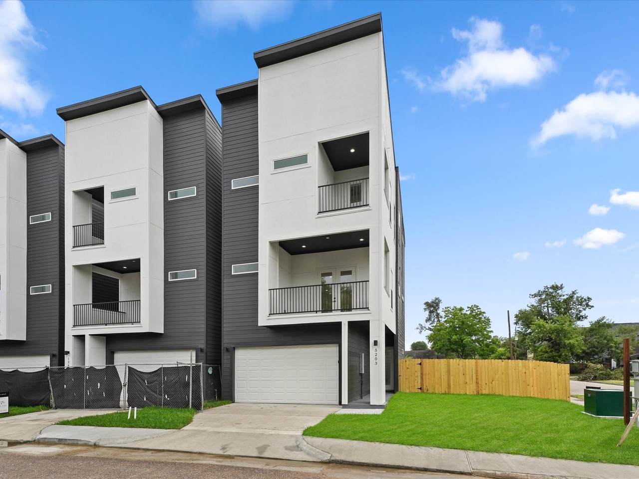1264 Finnigan Street - Photo 1
