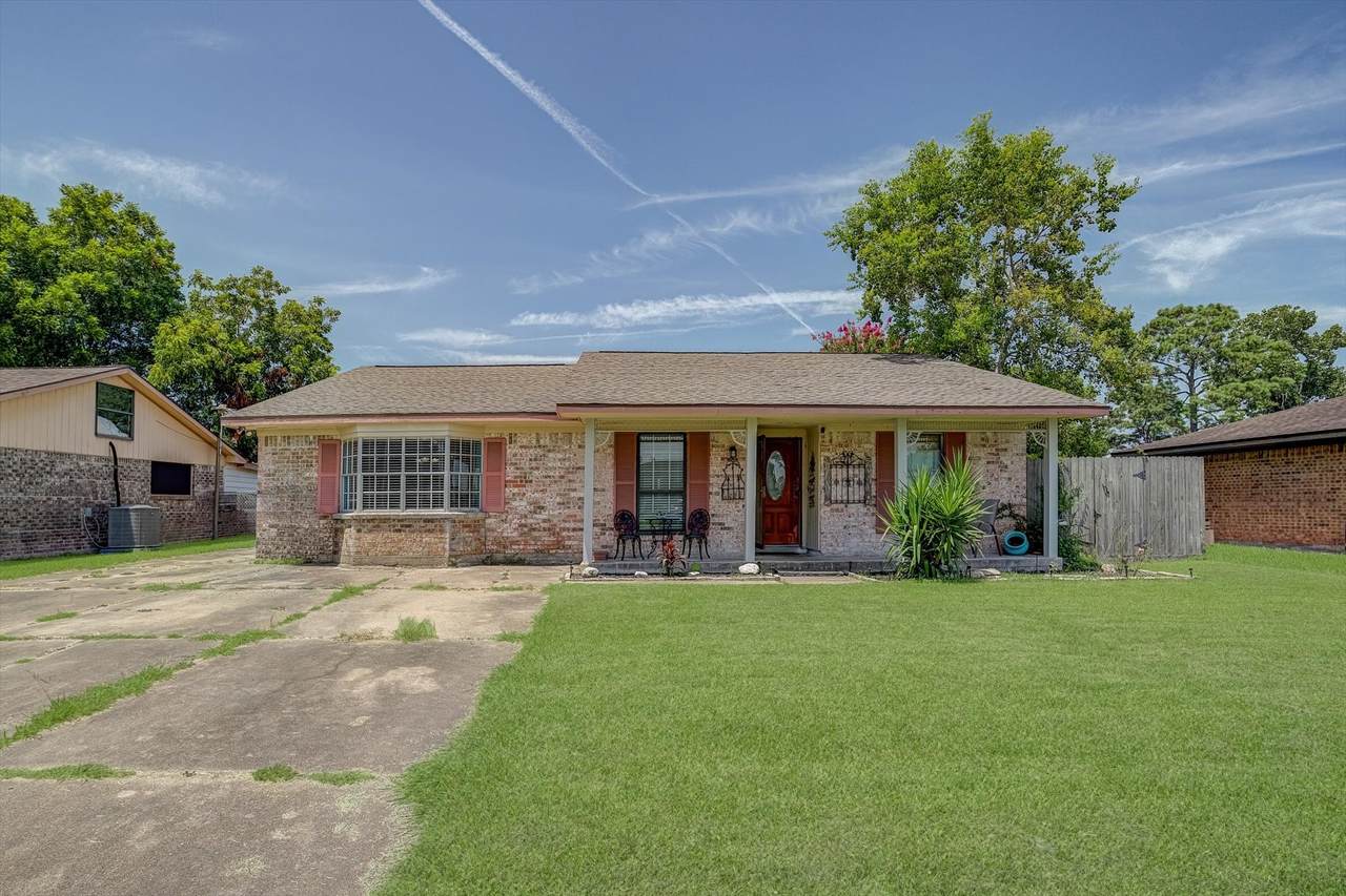 157 Houston Street - Photo 1