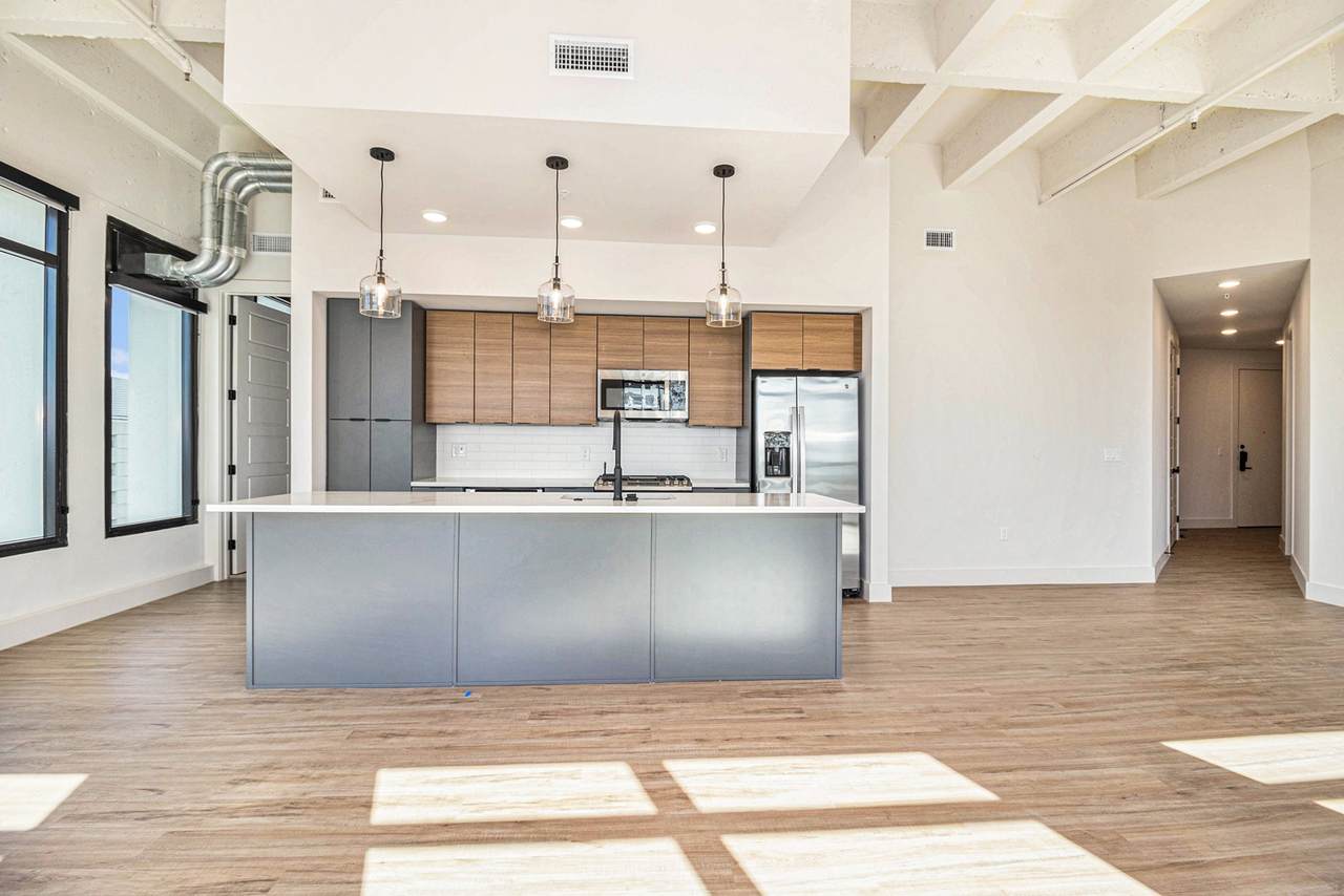 1801 Smith Street - Photo 1