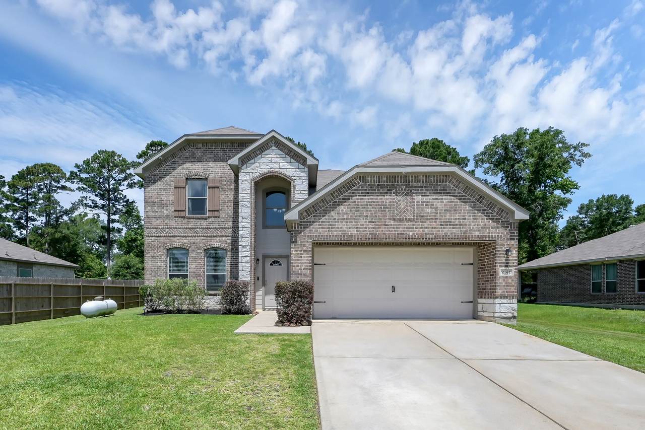 6185 White Oak Leaf Loop - Photo 1