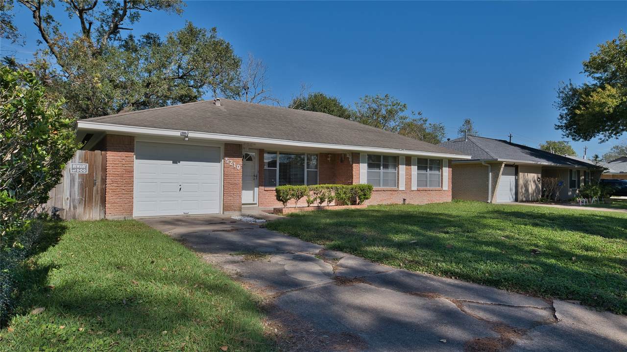 5210 De Lange Lane - Photo 1