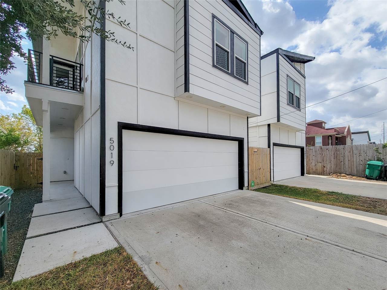 5019 Creekmont Drive - Photo 1