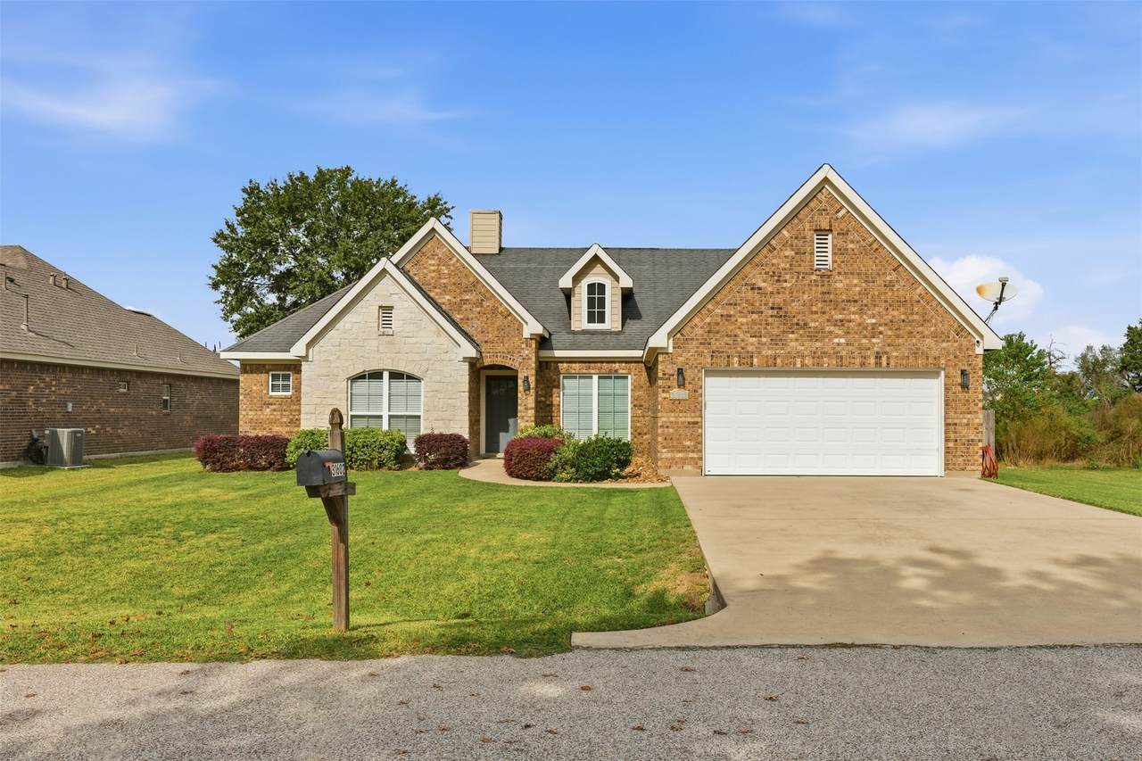 31602 Cypress Circle - Photo 1