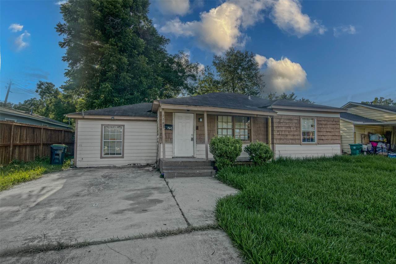 1105 Mobile Drive - Photo 1