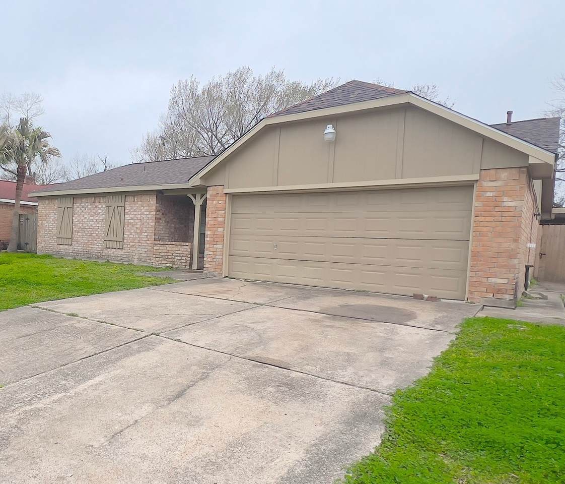 430 Breeze Park Drive - Photo 1