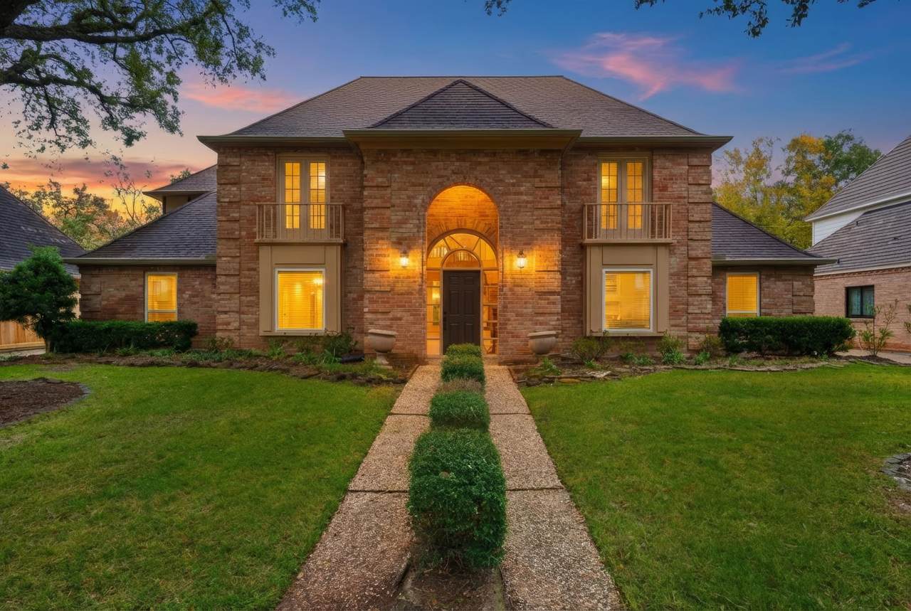 847 Silvergate Drive - Photo 1