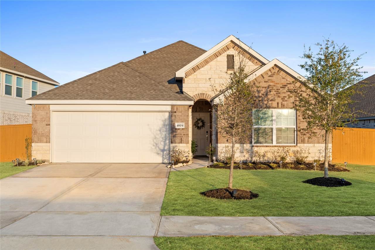 4604 Spoon Bill Cove Drive - Photo 1