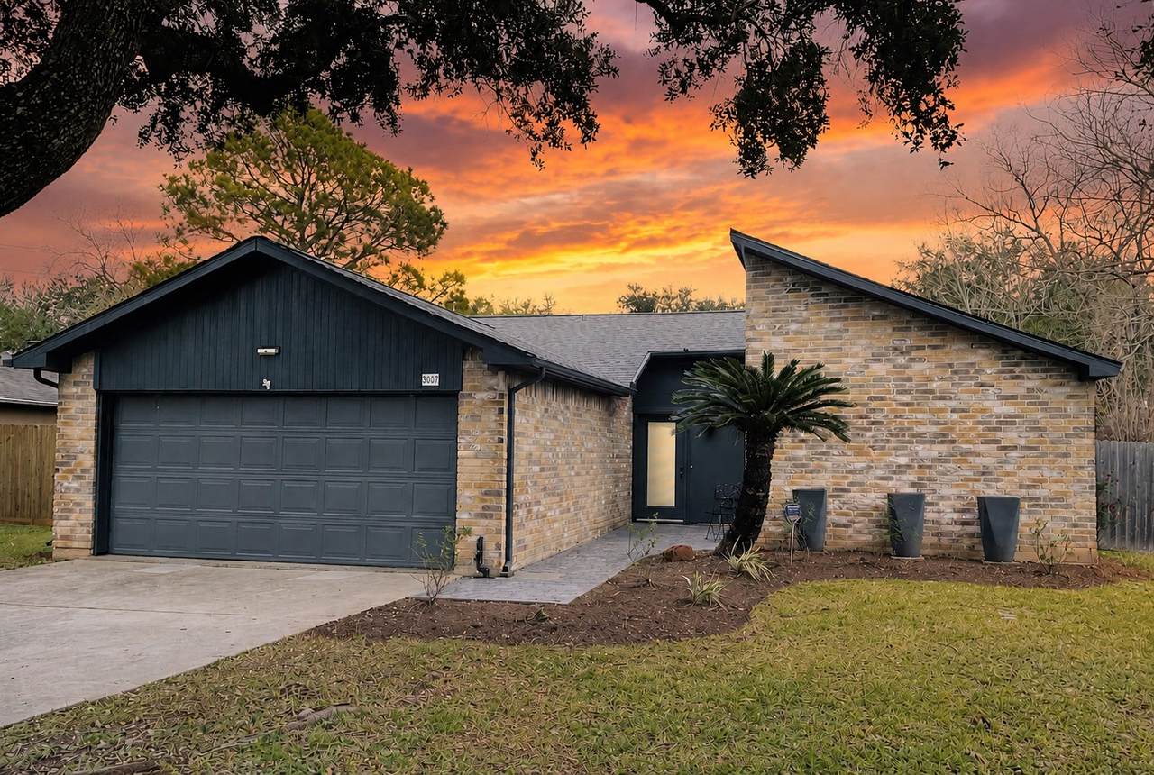 3007 Whetrock Lane - Photo 1