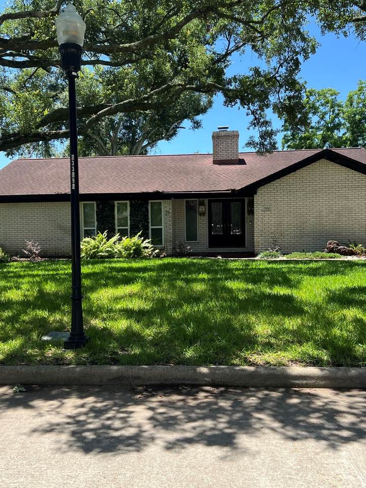 3510 Linwood Street - Photo 1