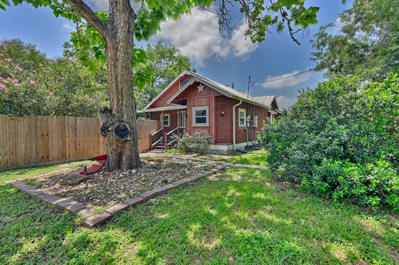 333 Walnut Street - Photo 1