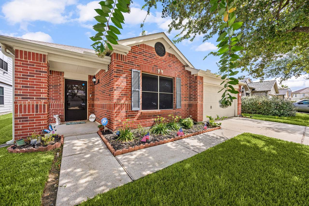 511 Remington Chase Court - Photo 1