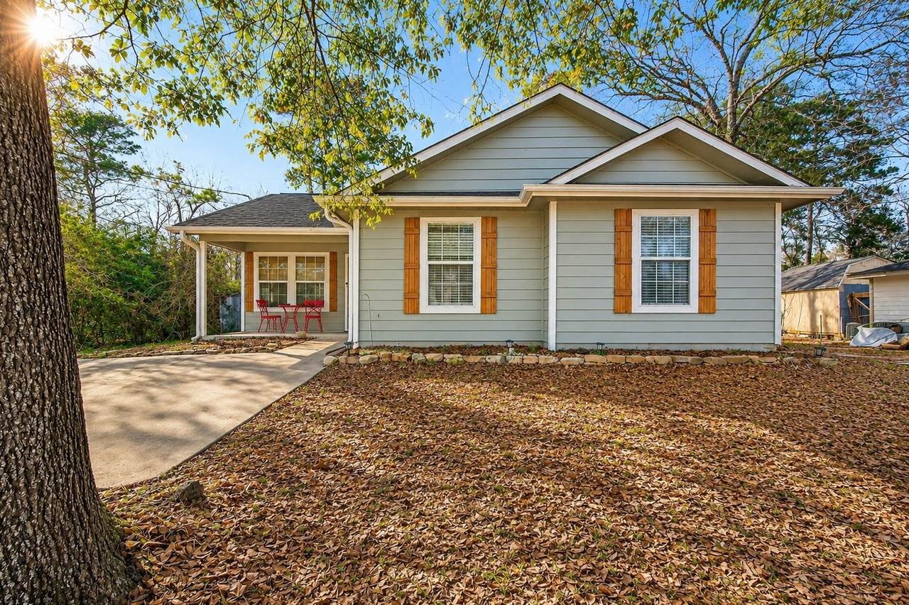 10391 Royal Magnolia Drive - Photo 1