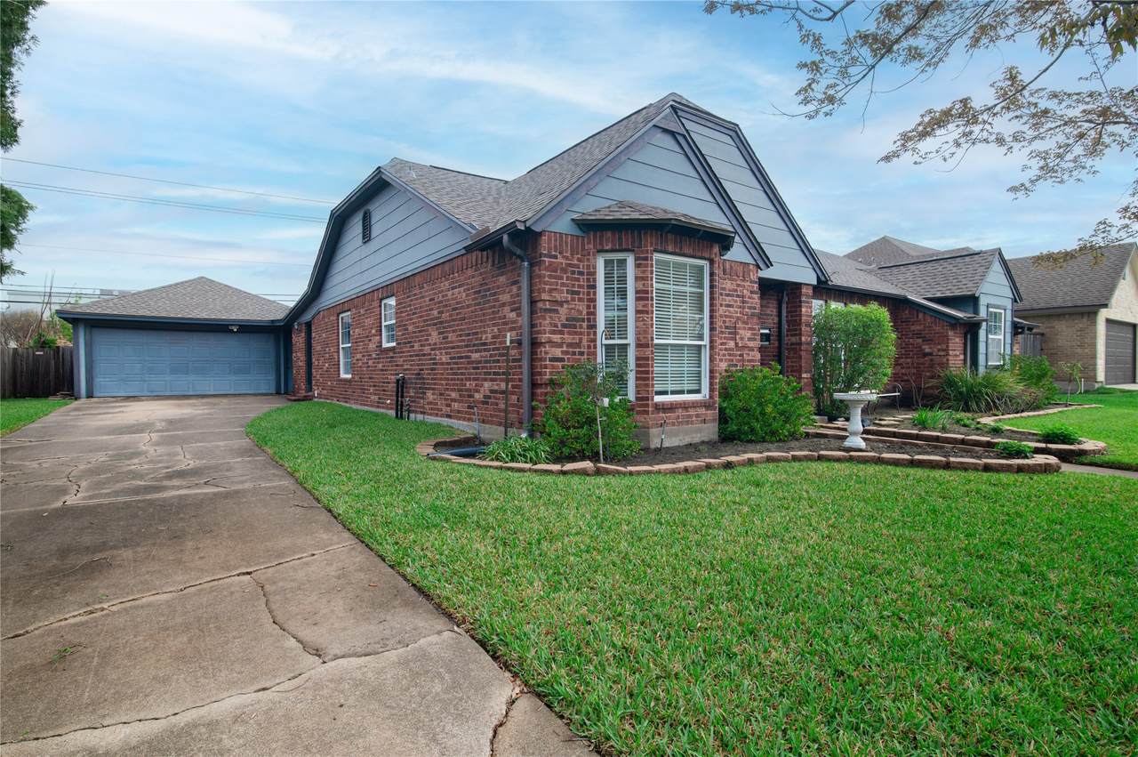 723 Whitecap Drive - Photo 1