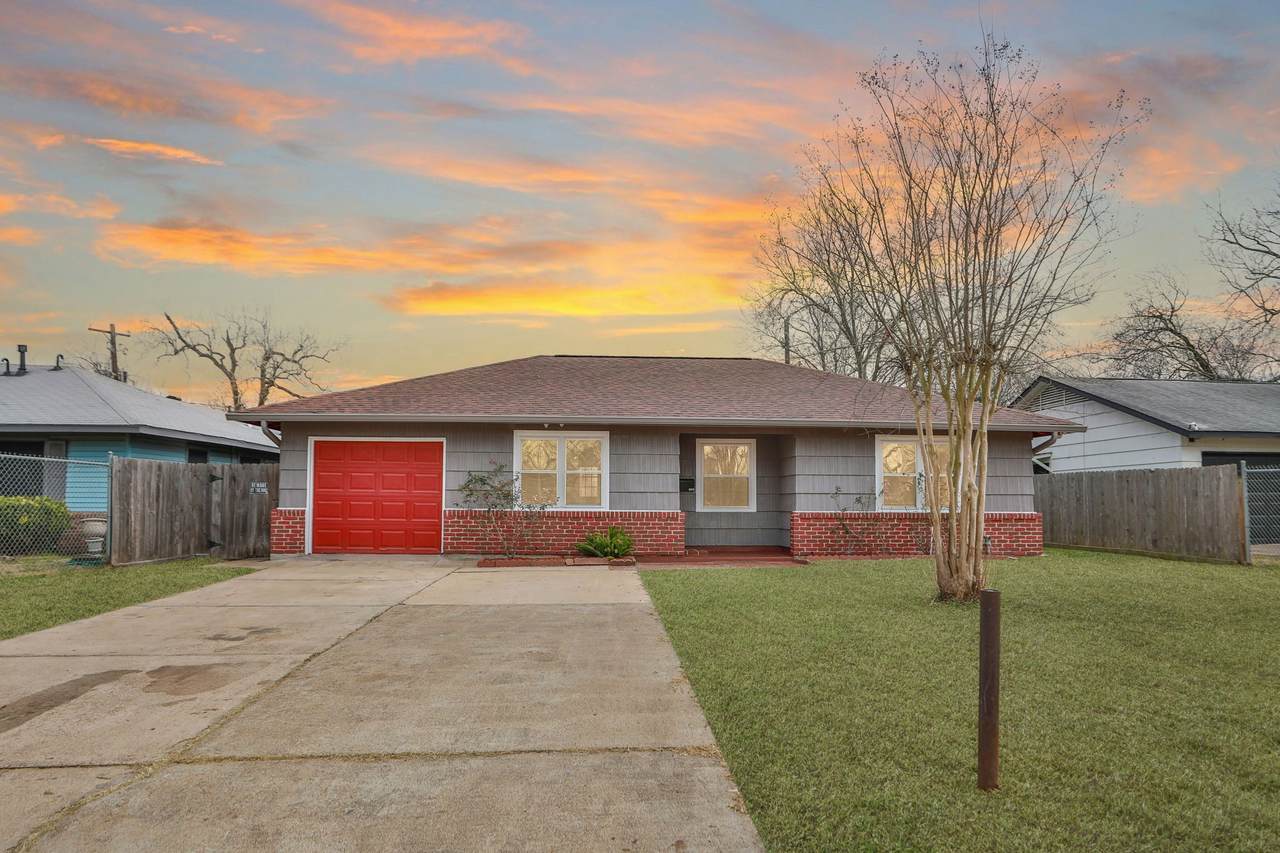 9211 Vinearbor Street - Photo 1