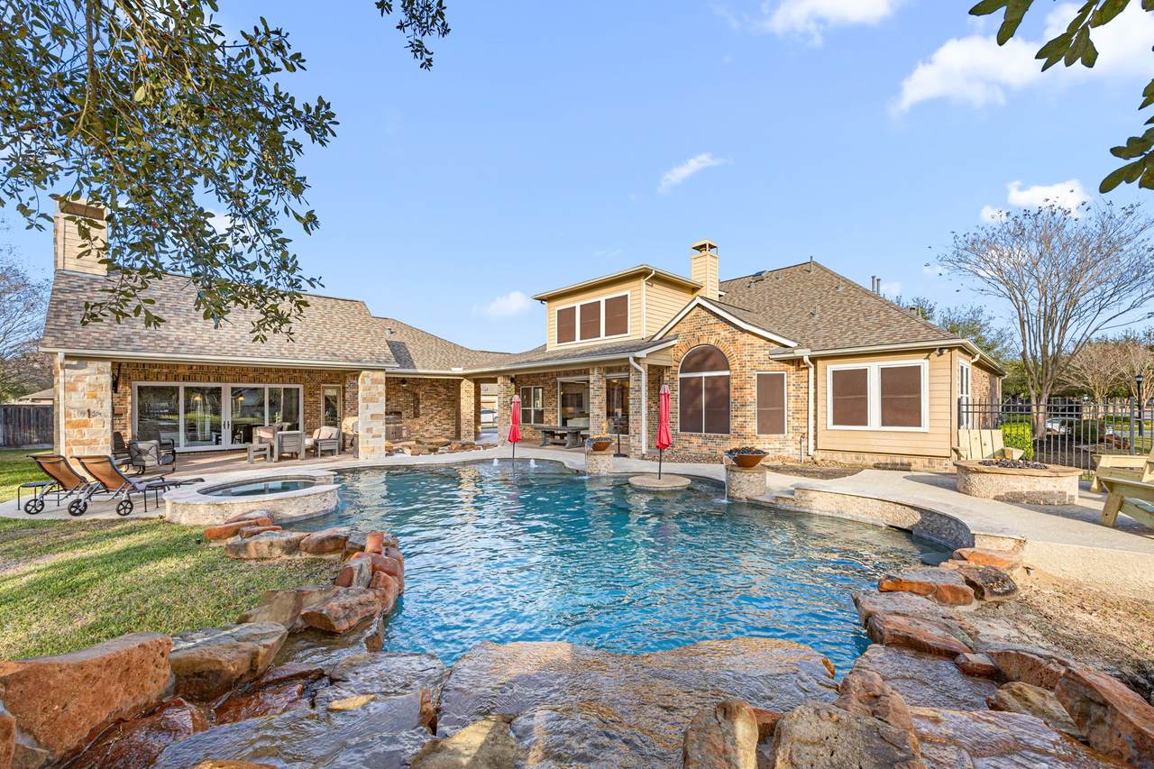 17807 Fairhaven Gateway Drive - Photo 1