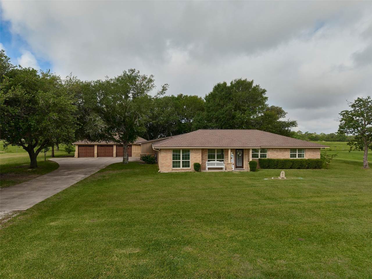 14528 Vlasta Street - Photo 1