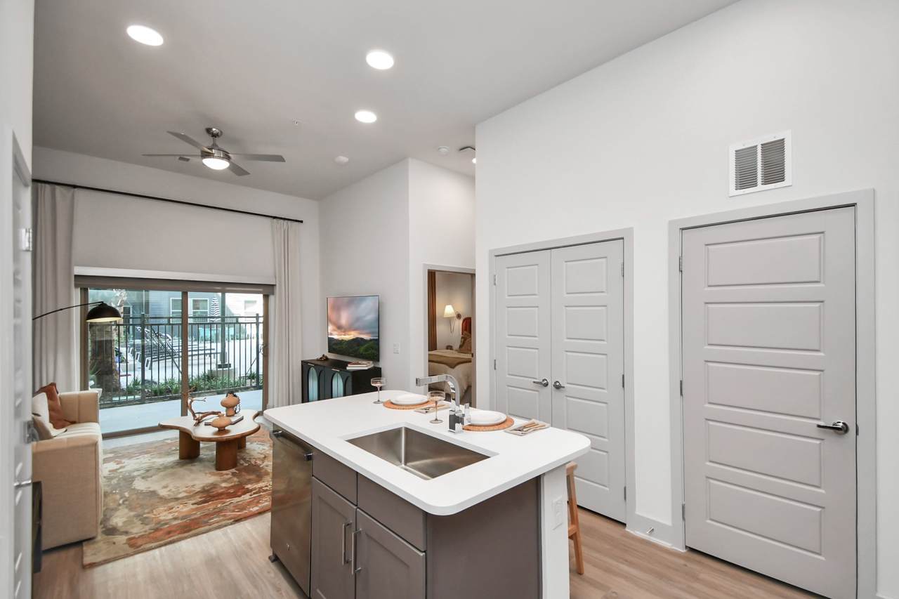 1617 Enid Street - Photo 1