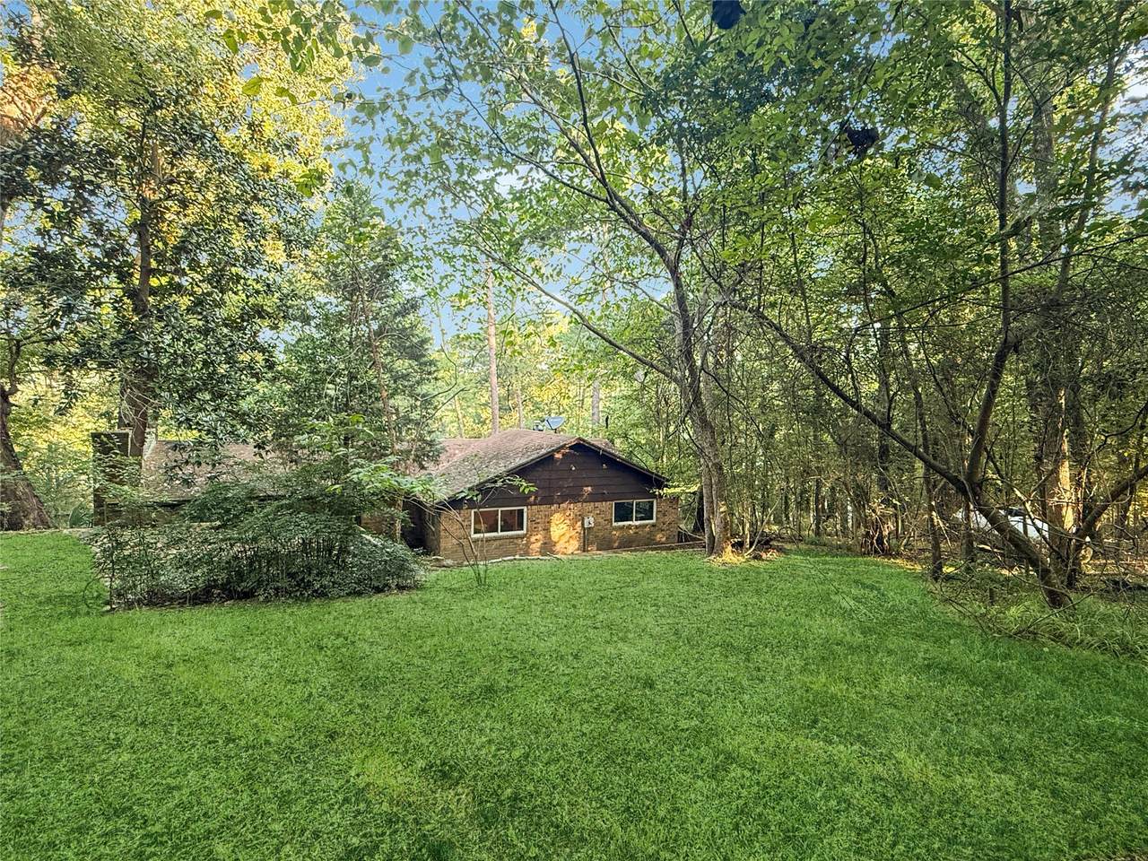 319 Holly Crest - Photo 1