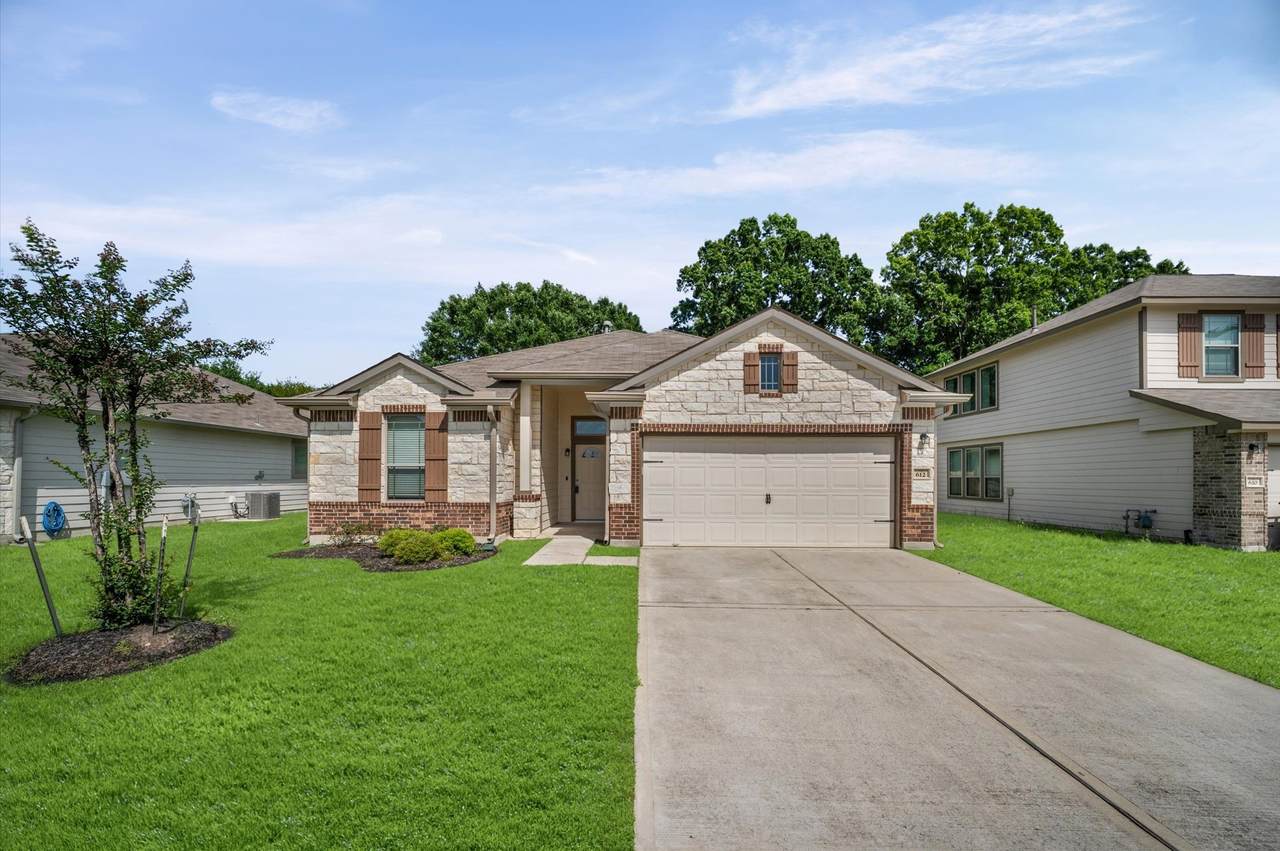612 Danielle Street - Photo 1