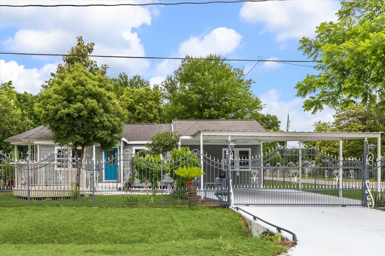 1115 Westford Street - Photo 1