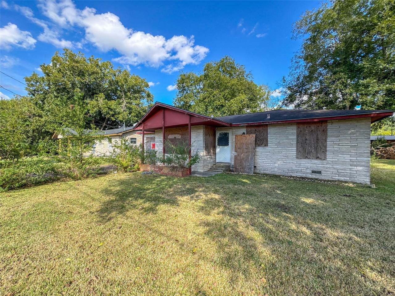 2321 Pearland Avenue - Photo 1