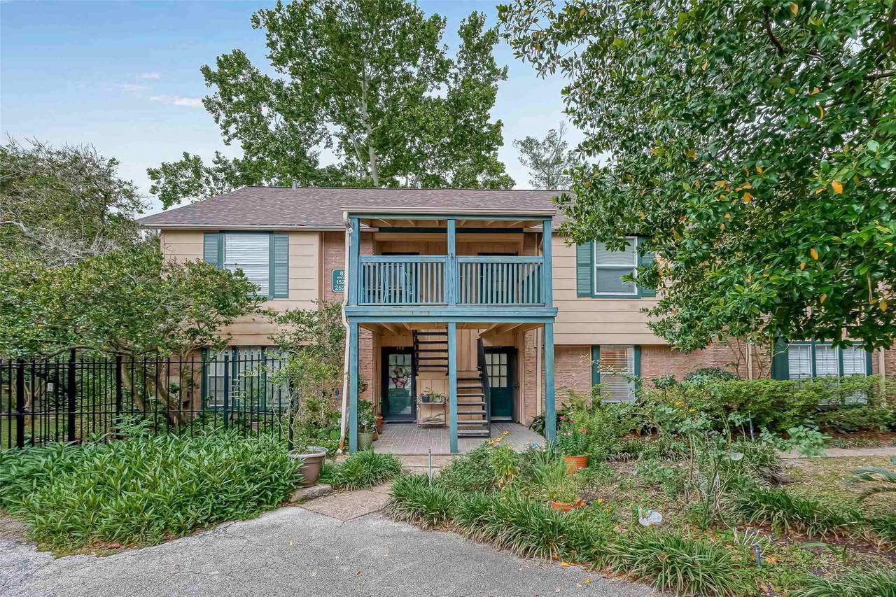8277 Kingsbrook Road - Photo 1